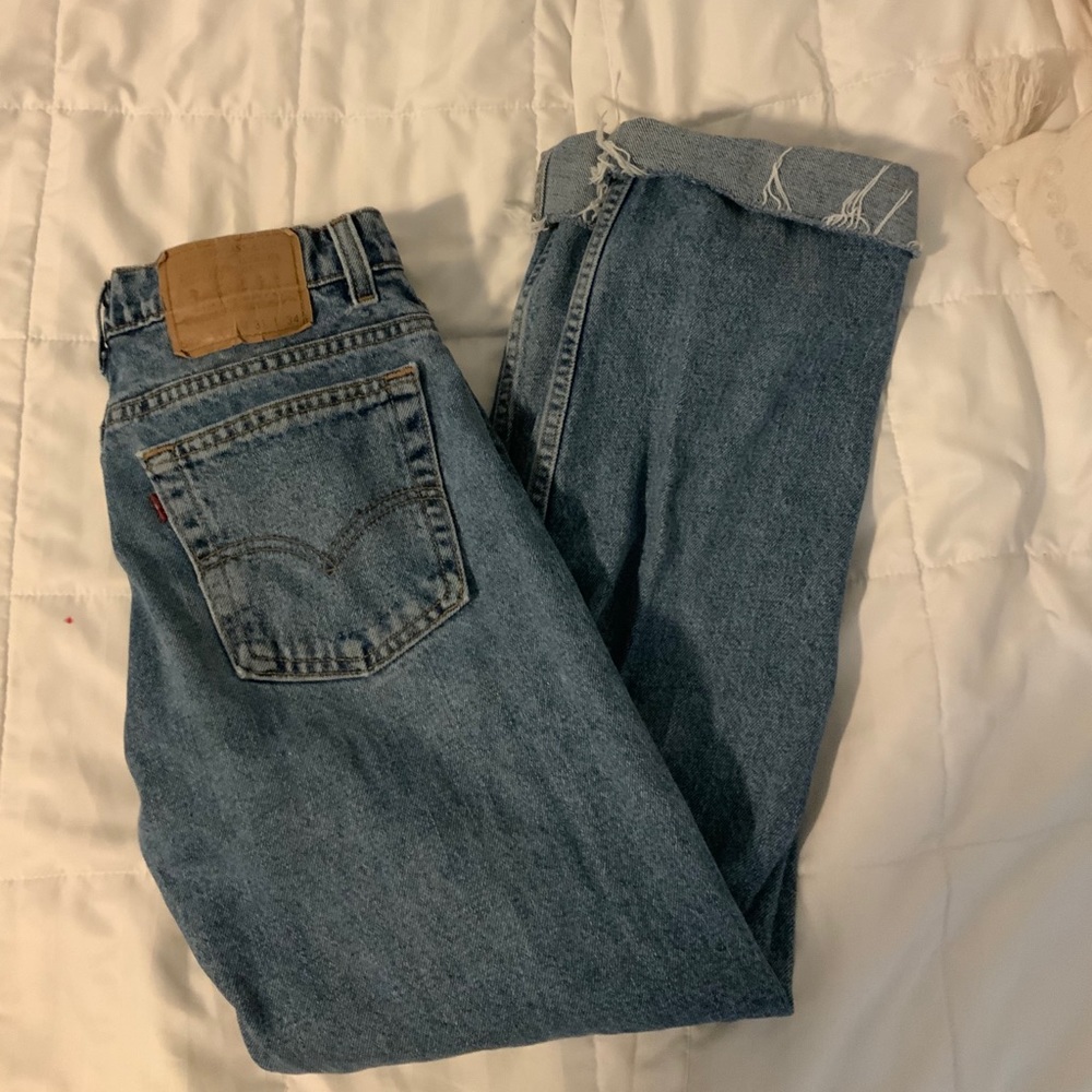 LEVIS STRAIGHTLEG MOM JEANS